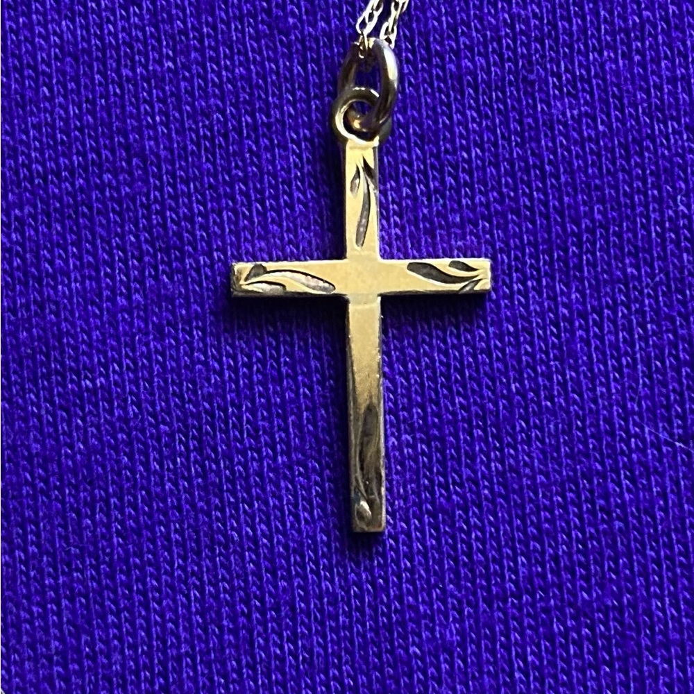 14k Gold 21.5” Chain with 7/8” 10k Cross